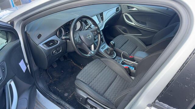 Opel ASTRA Sports Tourer 1.0 Turbo Business 105pk Trekhaak | Comfort Stoelen | Metaal lak | Climate control | Lichtmetalen velgen