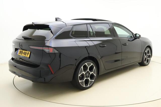 Opel ASTRA Sports Tourer 1.2T 130pk Automaat Ultimate | Schuif/-kanteldak| Navigatie | 360 Camera | AGR Comfortstoelen| Stuur & Stoel Verwarming |