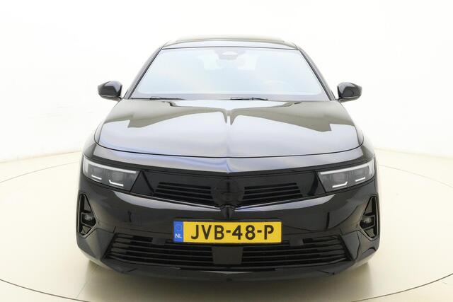 Opel ASTRA Sports Tourer 1.2T 130pk Automaat Ultimate | Schuif/-kanteldak| Navigatie | 360 Camera | AGR Comfortstoelen| Stuur & Stoel Verwarming |