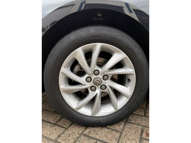 Opel ASTRA 1.2 Elegance, carplay, Climate control