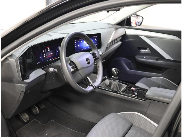 Opel ASTRA 130PK Edition | AppleCarplay/AndroidAuto | Stuur/Stoelverwarming | Camera | LED lampen | Navigatie | Climate Control | Adaptieve Cruise Control | Isofix | Privacy Glass | Parkeersensoren |