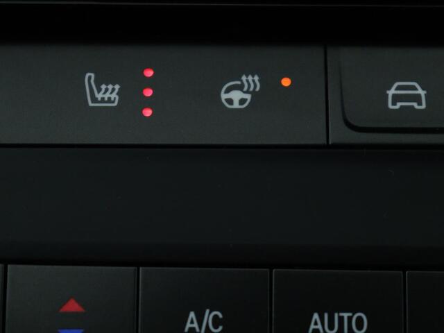 Opel ASTRA 1.6 Hybrid Business Edition | Stoelverwarming | Adaptive cruise | Navigatie | Camera | Full LED | Stuurverwarming