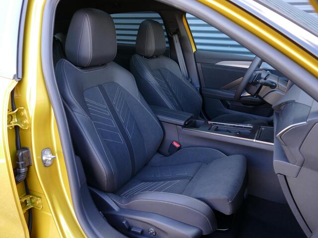 Opel ASTRA Electric 58 kWh Ultimate | DE NIEUWE OPEL ASTRA MET EEN WLTP VAN 454KM | Stoel Massage | Voorruit Verwarming | Stuur/Stoelverwarming | Schuif/Kanteldak | HUD | Matrix Led Verlichting |