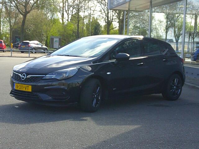 Opel ASTRA 1.2 Design & Tech Staat in Hoogeveen