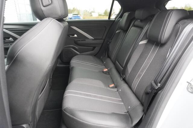 Opel ASTRA 1.2 Turbo 130pk GS / Camera / Stoel- en stuurverwarming / Adaptive Cruise / Head-up-display