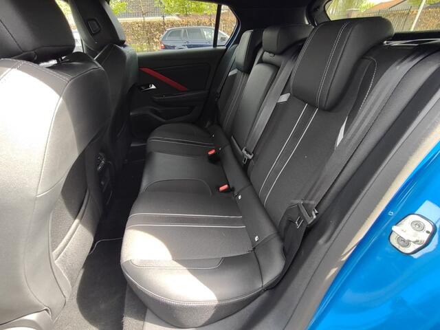 Opel ASTRA 1.2 GS LINE