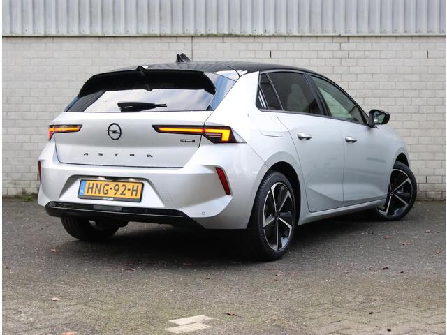 Opel ASTRA 145PK Hybrid GS | 1ste eigenaar | AppleCarPlay/AndroidAuto | Head-Up Display | Navigatie | Adaptive Cruise Control | Keyless | AGR Stoel | Stoel/Stuur/Voorruitverwarming | FULL LED | 360'Camera | Isofix | Privacy Glass | Two-Tone |