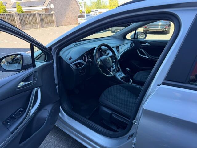 Opel ASTRA Sports Tourer 1.0Turbo Navi Carplay PDC Airco