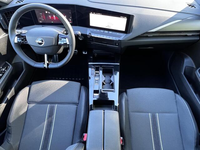 Opel ASTRA Sports Tourer 54 kWh GS Electric / Nieuw / Tot 8 jaar fabrieksgarantie mogelijk / WLTP 418 km / CCS snel laden / Warmte pomp / Camera 360° / Adaptieve CC / Dode hoek detectie / Navi / Apple Carplay Android / Stuur- & stoelverwarming / 18" LM wielen /