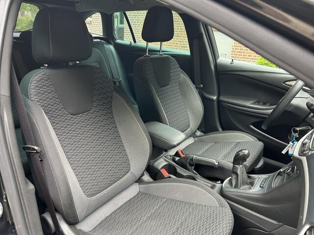 Opel ASTRA Sports Tourer 1.2 130pk Bns Ed. Navi, Camera, Carplay, 1e Eigenaar