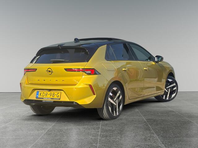 Opel ASTRA Electric Ultimate EV 58kWh 156pk | NIEUW MODEL! | SCHUIF/KANTELDAK | ALCANTARA/LEDER | NAVI | ISOFIX |