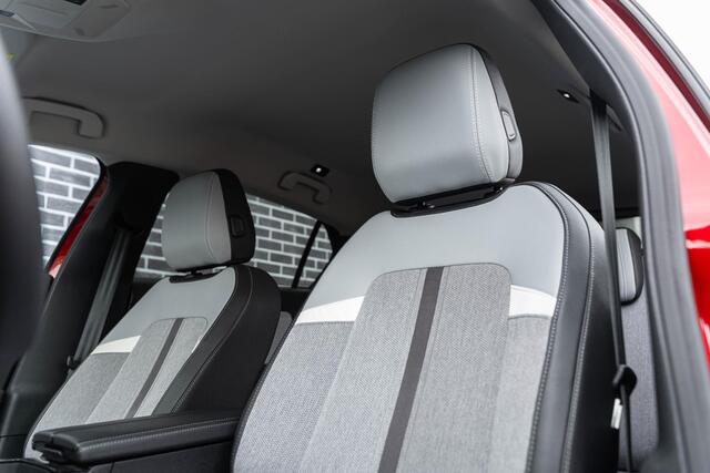 Opel ASTRA 1.6 Hybrid Business Elegance | Plug-in Hybrid (PHEV) | 180 Graden Camera | Parkeersensoren | Navigatie | Apple Carplay | Android Auto | Keyless Entry | AGR Stoelen | Cruise Control Adaptief |