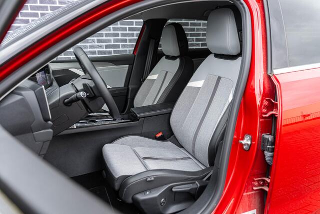 Opel ASTRA 1.6 Hybrid Business Elegance | Plug-in Hybrid (PHEV) | 180 Graden Camera | Parkeersensoren | Navigatie | Apple Carplay | Android Auto | Keyless Entry | AGR Stoelen | Cruise Control Adaptief |