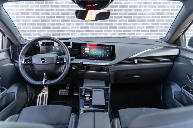 Opel ASTRA 1.6 Turbo Plug In Hybrid Ultimate | Plug-in Hybrid (PHEV) | Trekhaak | Schuifdak | Keyless Entry | 360 Graden Camera | Parkeersensoren | AGR Stoelen | Lichtmetalen Velgen 18 inch | Alcantara Bekleding | Head-up Display