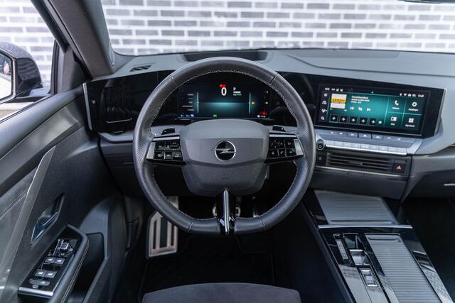 Opel ASTRA 1.6 Turbo Plug In Hybrid Ultimate | Plug-in Hybrid (PHEV) | Trekhaak | Schuifdak | Keyless Entry | 360 Graden Camera | Parkeersensoren | AGR Stoelen | Lichtmetalen Velgen 18 inch | Alcantara Bekleding | Head-up Display