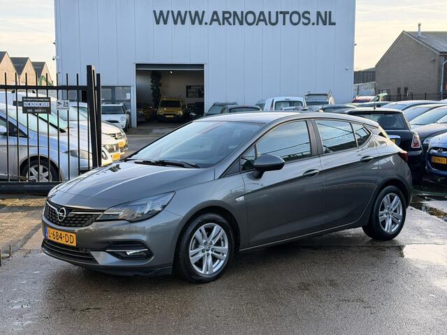 Opel ASTRA 1.2 Edition 5-DEURS, 6-BAK, AIRCO, CRUISE CONTROL, ACHTERUITRIJCAMERA, PARKEERSENSOREN V+A, GROOT NAVIGATIE-BLUETOOTH-MULTIMEDIA, 4X ELEK-RAMEN, ISOFIX, AIRBAGS, CENT-VERGRENDELING, TREKHAAK, LED, LM-VELGEN