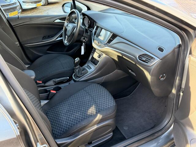 Opel ASTRA 1.2 Edition 5-DEURS, 6-BAK, AIRCO, CRUISE CONTROL, ACHTERUITRIJCAMERA, PARKEERSENSOREN V+A, GROOT NAVIGATIE-BLUETOOTH-MULTIMEDIA, 4X ELEK-RAMEN, ISOFIX, AIRBAGS, CENT-VERGRENDELING, TREKHAAK, LED, LM-VELGEN