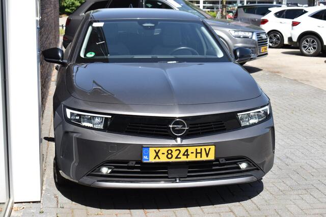 Opel ASTRA Sports Tourer 1.6 Hybrid Business Edition