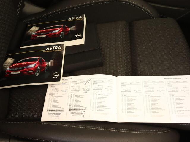 Opel ASTRA Sports Tourer 1.4 Innovation ORIGINEEL NEDERLANDSE AUTO - AFKOMSTIG VAN 2E EIGENAAR - VASTE TREKHAAK - TREKGEWICHT 1420 KG - SCHUIFDAK - NAVIGATIE - DODEHOEK DETECTIE - KEYLESS ENTRY/ START - PARKEERSENSOREN VOOR/ ACHTER - BEIDE STOELEN IN HOOGTE VERSTELB