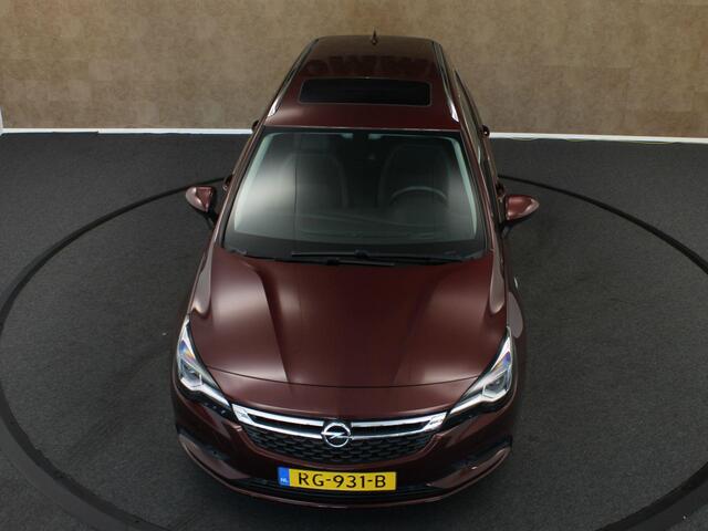 Opel ASTRA Sports Tourer 1.4 Innovation ORIGINEEL NEDERLANDSE AUTO - AFKOMSTIG VAN 2E EIGENAAR - VASTE TREKHAAK - TREKGEWICHT 1420 KG - SCHUIFDAK - NAVIGATIE - DODEHOEK DETECTIE - KEYLESS ENTRY/ START - PARKEERSENSOREN VOOR/ ACHTER - BEIDE STOELEN IN HOOGTE VERSTELB