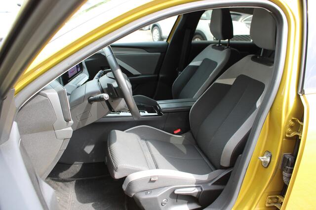 Opel ASTRA 1.6 Hybrid Business Edition