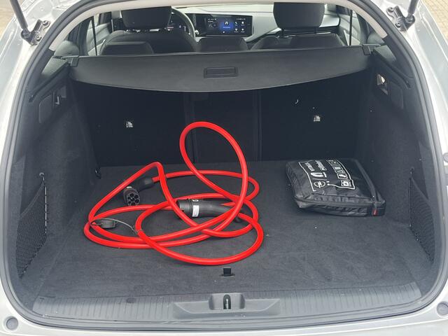Opel ASTRA Electric 54 kWh Edition Ruime Electrische station