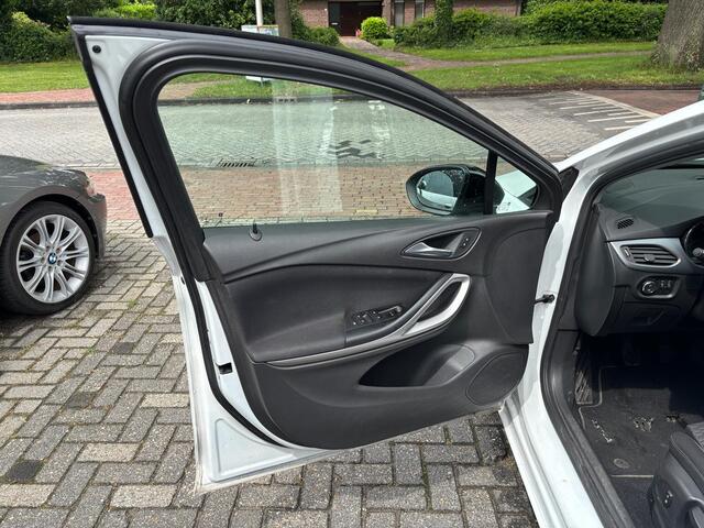 Opel ASTRA Sports Tourer 1.2 Business Edition