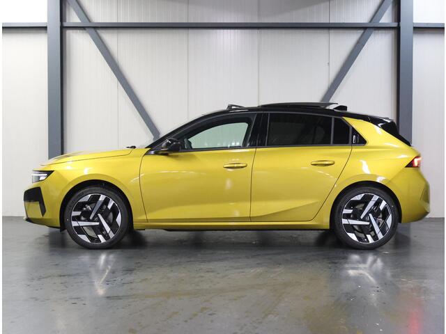 Opel ASTRA Electric 58 kWh 156PK Ultimate | 1ste eigenaar | AppleCarPlay/AndroidAuto | Schuifkanteldak | Head-Up Display | Navigatie | Adaptive Cruise Control | Keyless | AGR Stoelen | Stoel/Stuur/Voorruitverwarming | FULL LED | 360'Camera | Isofix | Privacy Glass |