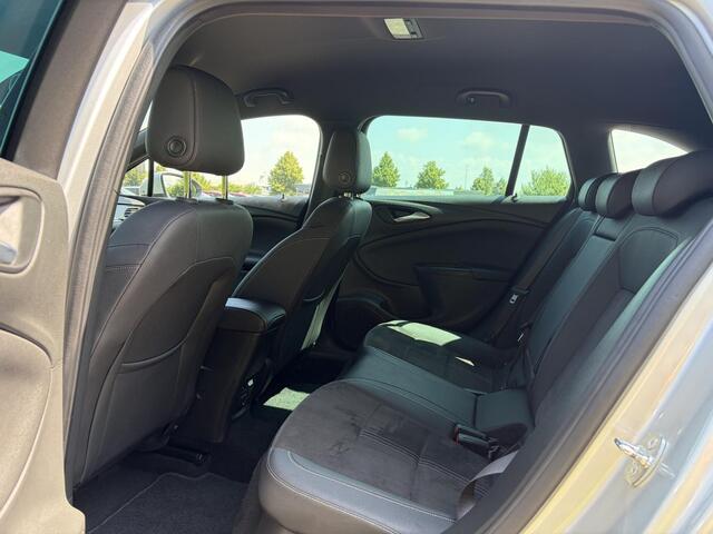 Opel ASTRA Sports Tourer 1.2 Ultimate 146pk,Camera,Keyless,Carplay,6 Bak,Afn Trekhaak,Stoelverw,Lm velgen,Alcantara-Leder,Dealer Onderhouden,Clima,Cruise,Dodehoek,Rijstrooksensor,N.A.P,PDc V+A,Apk tot 07-2028