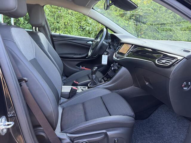 Opel ASTRA 1.2 Launch Elegance 2e Eigenaar,Camera,Stoelverw-Stuurverw,110pk,Navi,Carplay,Halfleder,Elekt.Stoel,6 Bak,Clima,Cruise,Lm velgen,Pdc V+A,N.A.P,Net beurt gehad,Apk tot 09-2028