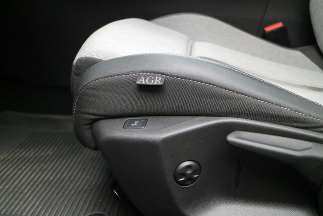 Opel ASTRA 1.6 Turbo Plug In Hybrid Ultimate | AGR Stoelen! | Camera | Compleet! |