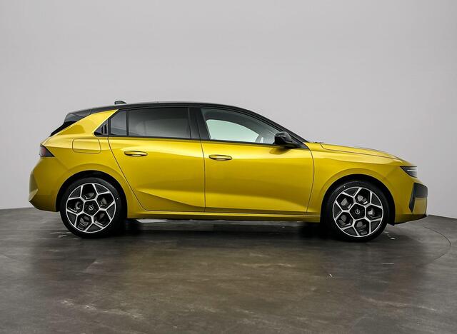 Opel ASTRA 1.6 Turbo Plug In Hybrid Ultimate NEW ASTRA | DEMONSTRATIEMODEL | Panodak | Suede Bekleding | Camera | Stoel & Stuurverwarming | PDC | LMV | Tot 8 Jaar Speciale Garantie!
