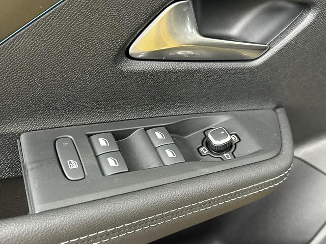 Opel ASTRA 1.6 Turbo Plug In Hybrid Ultimate NEW ASTRA | DEMONSTRATIEMODEL | Panodak | Suede Bekleding | Camera | Stoel & Stuurverwarming | PDC | LMV | Tot 8 Jaar Speciale Garantie!