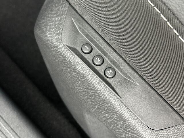 Opel ASTRA 1.6 Turbo Plug In Hybrid Ultimate NEW ASTRA | DEMONSTRATIEMODEL | Panodak | Suede Bekleding | Camera | Stoel & Stuurverwarming | PDC | LMV | Tot 8 Jaar Speciale Garantie!