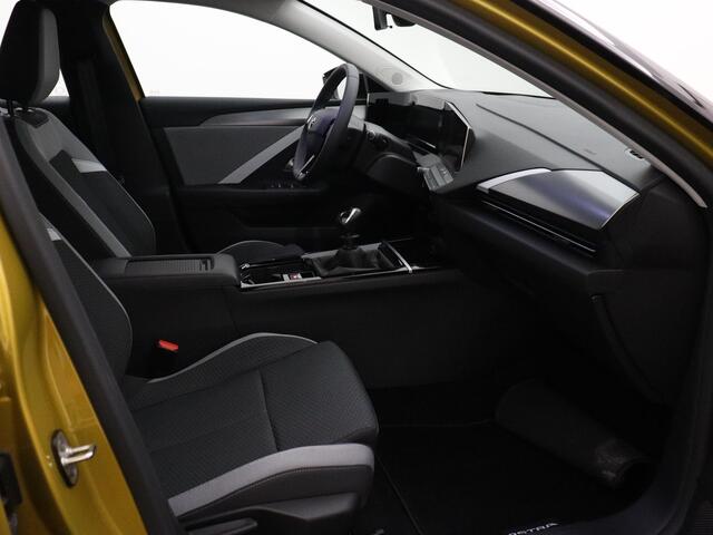 Opel ASTRA 1.2 Edition | 110pk | 18" Lichtmetalen Velgen | Parkeersensoren | Demo |