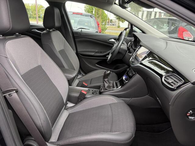 Opel ASTRA 1.2 Business Elegance 2e Eigenaar l Navi l Camera l Carplay l Keyless l Trekhaak l 110pk l Pdc V+A l Halfleder l 6 Bak l N.A.P l | Lm velgen l Rijstrooksensor l Apk tot 07-2027