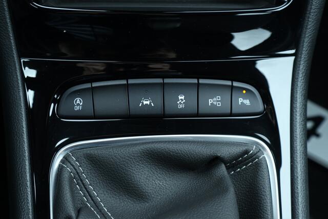 Opel ASTRA Sports Tourer 1.2 Busn. Elegance / Carplay,andr. / Clima / Led verl. / Camera