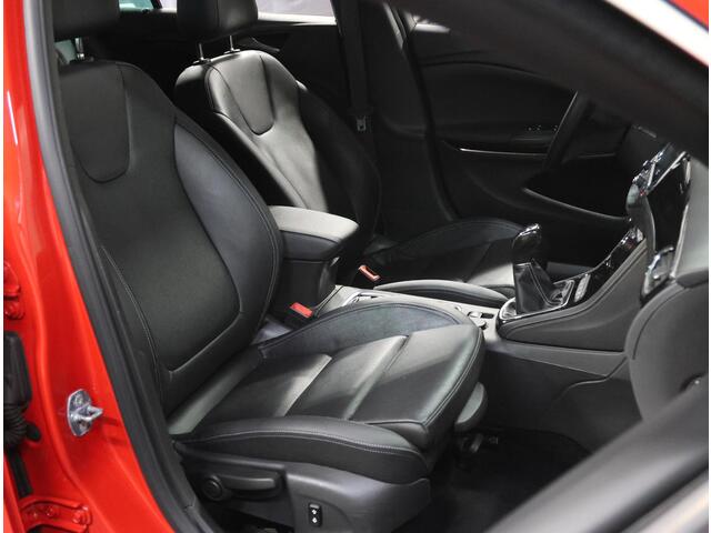 Opel ASTRA Sports Tourer 1.6 Turbo 200PK Innovation | AppleCarPlay/AndroidAuto | Navigatie | Adaptive Cruise Control | Keyless | Schuifkanteldak | Massagestoel | AGR Stoelen | StoelVerkoeling | Stoel/Achterbank/Stuur/Voorruitverwarming | FULL LED | Camera | Isofix | Privacy Glass | Parkeersensoren | Trekhaak |