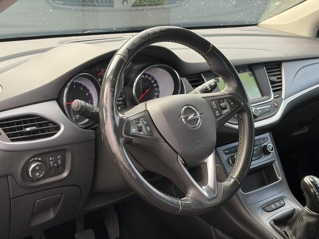 Opel ASTRA 1.2 Business Edition 147pk l 2e Eigenaar l Trekhaak l Navi l Carplay l 6 Bak l Clima l Cruise l Pdc V+A l Recent beurt gehad l Lm velgen l N.A.P l Apk tot 07-2028