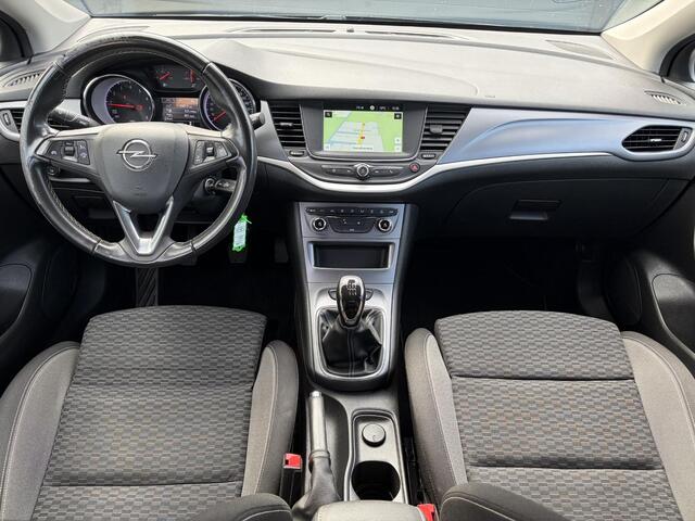 Opel ASTRA 1.2 Business Edition 147pk l 2e Eigenaar l Trekhaak l Navi l Carplay l 6 Bak l Clima l Cruise l Pdc V+A l Recent beurt gehad l Lm velgen l N.A.P l Apk tot 07-2028