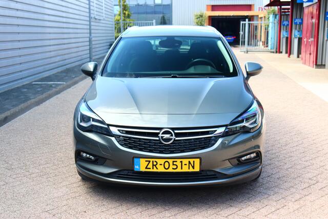 Opel ASTRA Sports Tourer 1.4 Turbo Innovation O.a: PDC, Camera, DAB, Clima, Navi, Cruise, Carplay, Etc. All-in prijs!