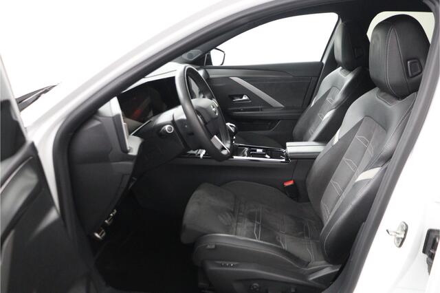 Opel ASTRA 1.2 GS Line | 360 Cam | LED Plus | Ambilight | Navi | Apple Car Play - RIJKLAAR + BOVAG GARANTIE