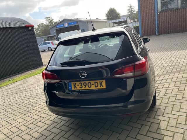 Opel ASTRA Sports Tourer 1.2 Turbo Business Edition PDC/Nav.