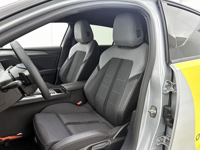 Opel ASTRA 1.2 Turbo Hybrid GS | DEMO SALE | TOT 2 + 6 JAAR GARANTIE | beschikbaar vanaf 15-12-2026