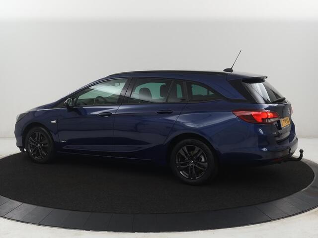 Opel ASTRA Sports Tourer 1.2 Design & Tech | Cruise control | Camera | Park assist | Trekhaak | Dodehoek detectie | Navigatie | Carplay | Climate control | 16" velgen