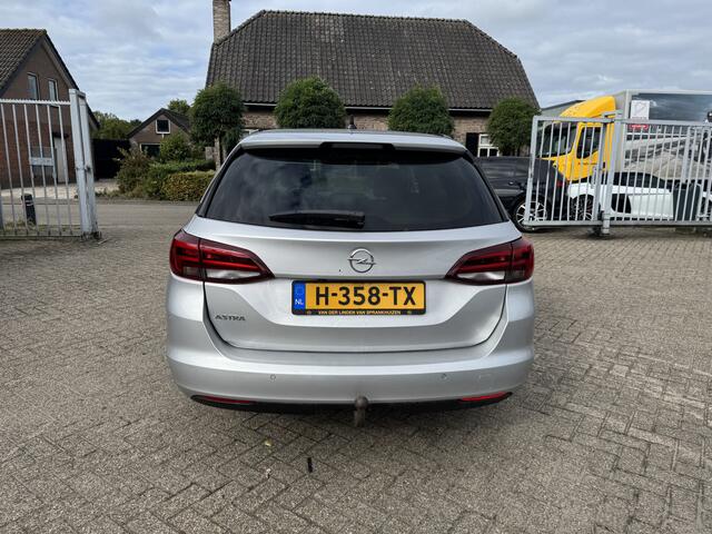 Opel ASTRA Sports Tourer 1.5 CDTI Edition | Clima | Navi | Trekhaak | 18 inch lmv | Camera | Privacy glas |
