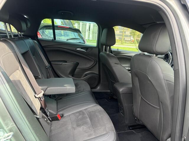 Opel ASTRA Sports Tourer 1.2 Ultimate ?146pk?Carplay?Camera?Stoelverw?Stuurverw?Keyless?Pdc V+A?Alcantara-Leder?Clima?Cruise?6 Bak?Rijstrooksensor?Dodehoeksensor?17''Lm velgen?N.A.P?Apk tot 11-2028