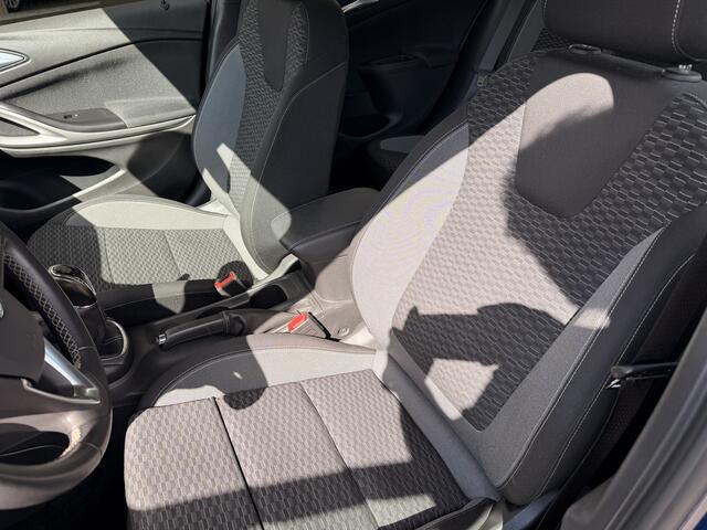 Opel ASTRA Sports Tourer 1.2 Edition