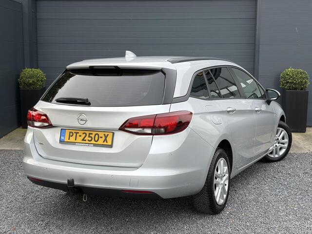 Opel ASTRA Sports Tourer 1.0 Online Edition ?2e Eigenaar?Carplay?Navi?Trekhaak?Net beurt gehad?Clima?Cruise?Pdc V+A?105pk?N.A.P?Lm velgen?Apk tot 10-2027