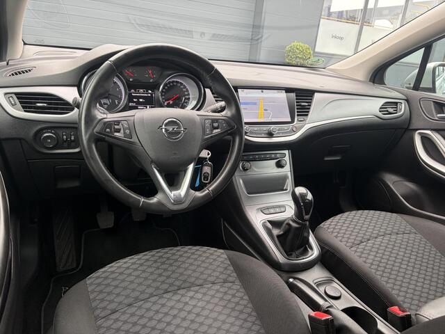 Opel ASTRA Sports Tourer 1.0 Online Edition ?2e Eigenaar?Carplay?Navi?Trekhaak?Net beurt gehad?Clima?Cruise?Pdc V+A?105pk?N.A.P?Lm velgen?Apk tot 10-2027
